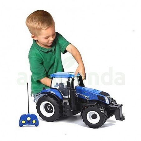 Tractor juguete new holland t8.320 teledirigido r/c con mando 27mhz escala 1:16 c/luces (6bat aa no incluidas)